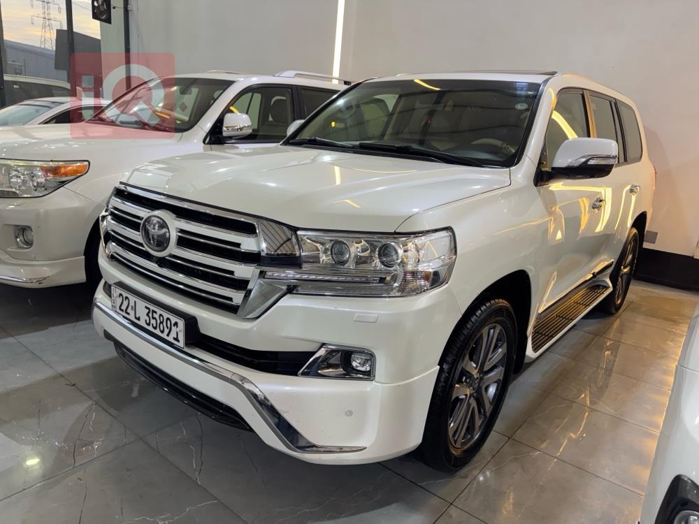 تويوتا لاندكروزر